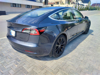 Tesla Model 3 foto 5