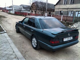 Mercedes Series (W124) foto 8