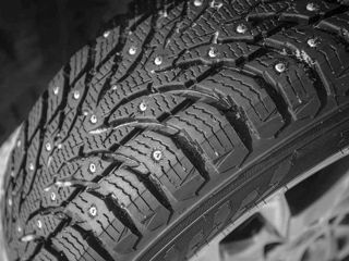 225 65 R17  Nokian