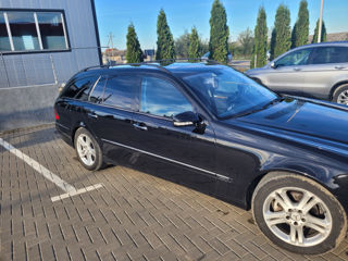 Mercedes E-Class foto 2