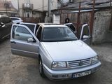 Volkswagen Vento foto 2