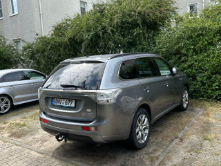 Mitsubishi Outlander foto 4