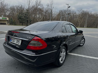 Mercedes E-Class foto 2