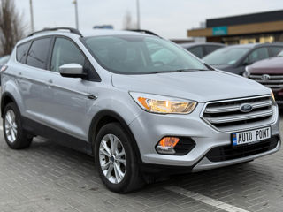 Ford Escape foto 2