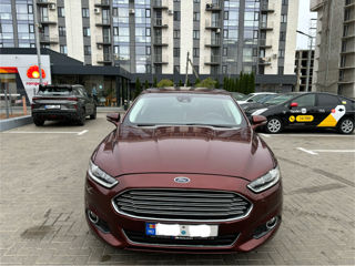 Ford Fusion foto 2