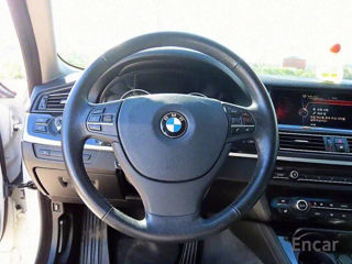 BMW 5 Series foto 6