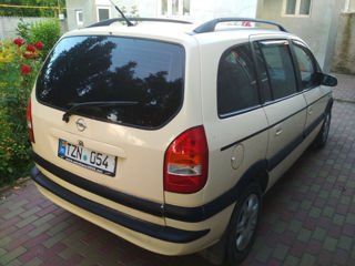 Opel Zafira foto 3