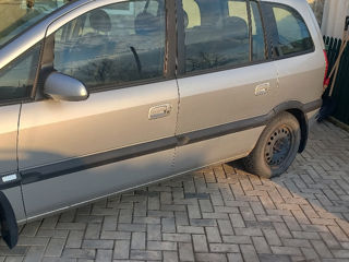 Opel Zafira foto 3