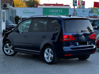 Volkswagen Touran foto 5