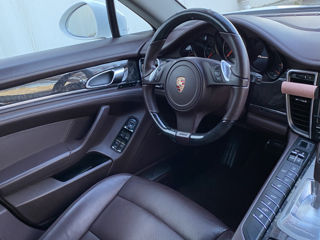 Porsche Panamera foto 8