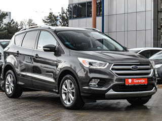 Ford Kuga foto 1