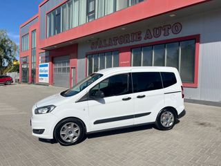 Ford Tourneo Courier foto 6