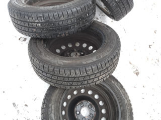 Pirelli 195/65 R16C Vito,Viano T4 se poate si separat foto 3