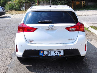 Toyota Auris foto 2