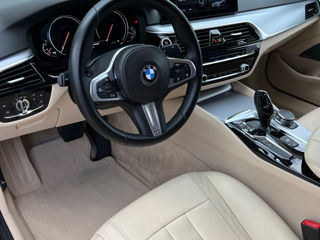 BMW 5 Series foto 10