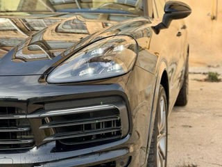 Porsche Cayenne foto 2