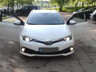 Toyota Auris foto 1