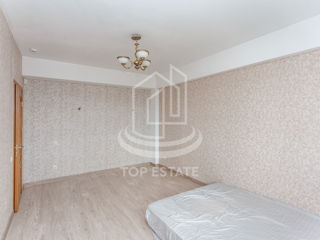 Apartament cu 4 camere, 156 m², Buiucani, Chișinău foto 8