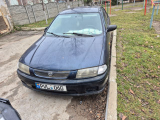 Mazda 323 foto 4