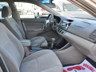 Toyota Camry foto 8