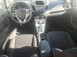 Ford Fiesta foto 8