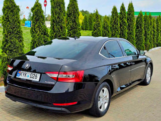 Skoda Superb foto 5