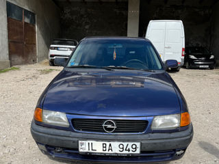 Opel Astra foto 1