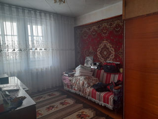 Apartament cu 4 camere, 64 m², Gara de nord, Bălți