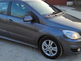 Mercedes B-Class foto 7