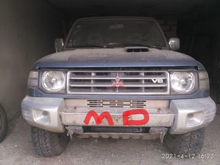 Mitsubishi Pajero foto 1