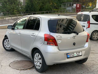 Toyota Yaris foto 3