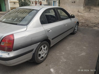 Hyundai Elantra foto 3