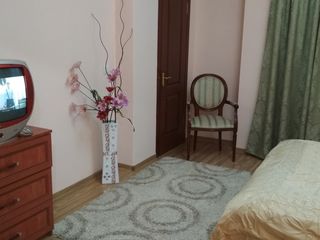 Apartament cu 2 camere, 81 m², Centru, Chișinău foto 5