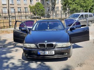 BMW 5 Series foto 5