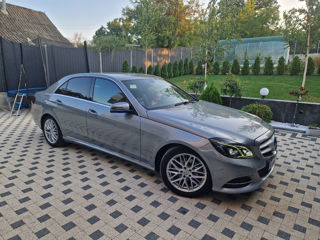 Mercedes E-Class foto 1