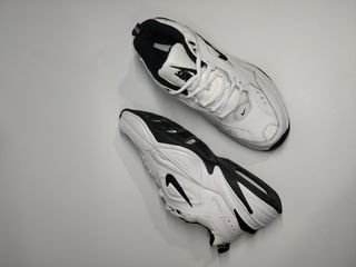 Nike m2k black white foto 3