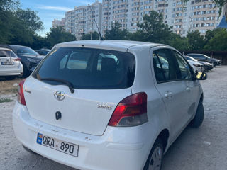 Toyota Yaris foto 4