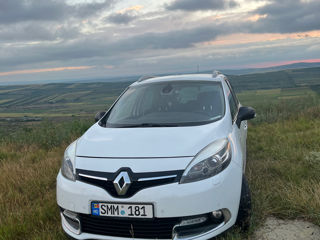 Renault Grand Scenic foto 2