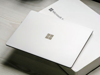 Microsoft Surface Laptop 2 (Core i5 8250u/8Gb Ram/256Gb SSD/13.5" 2K PixelSense Touch) foto 13