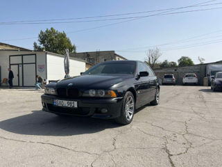 BMW 5 Series foto 2