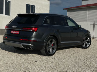 Audi SQ7 foto 13