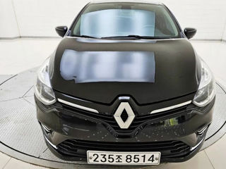 Renault Clio foto 1