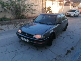 Honda Concerto foto 1