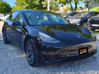 Tesla Model 3 foto 2