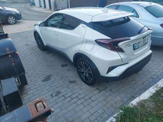 Toyota C-HR foto 4