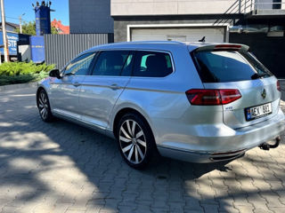 Volkswagen Passat foto 3