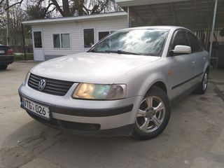 Volkswagen Passat foto 1