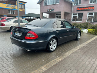 Mercedes E-Class foto 8