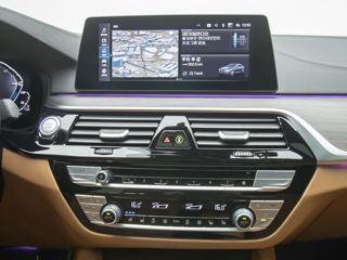 BMW 5 Series foto 12