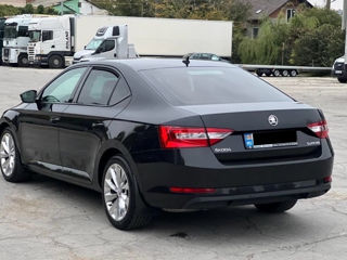 Skoda Superb foto 4